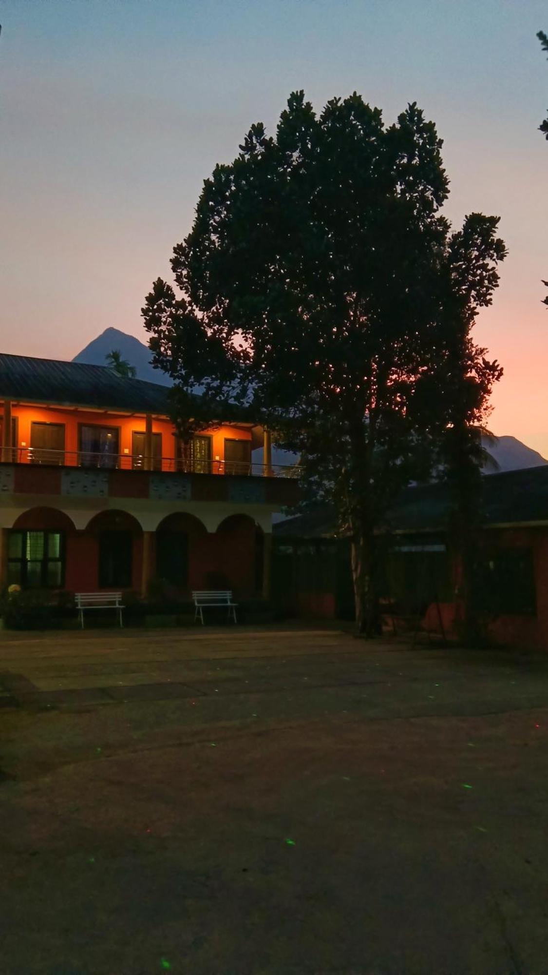 Jungle Valley Ayurvedic Spa Resort Meppādi Exteriér fotografie